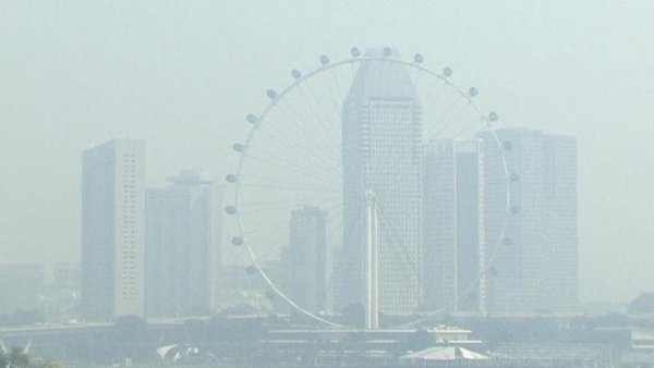 2013-06-18T074701Z_1_LOVE95H0LMCQ9_RTRMADP_BASEIMAGE-960X540_VARIOUS-POLLUTION-HAZE-O